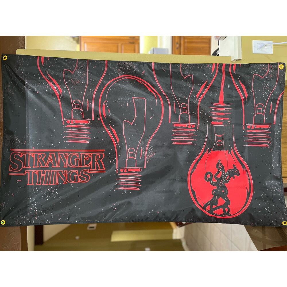 STRANGER THINGS 5' Demogorgon Upside Down Flag